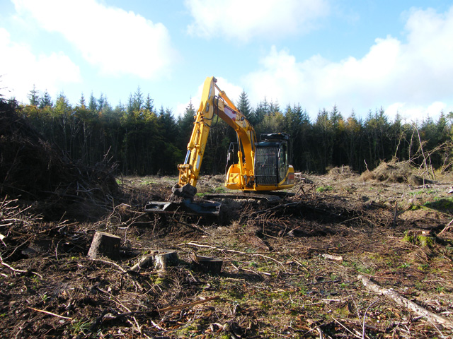 Dunn 2000 Operated Plant Hire